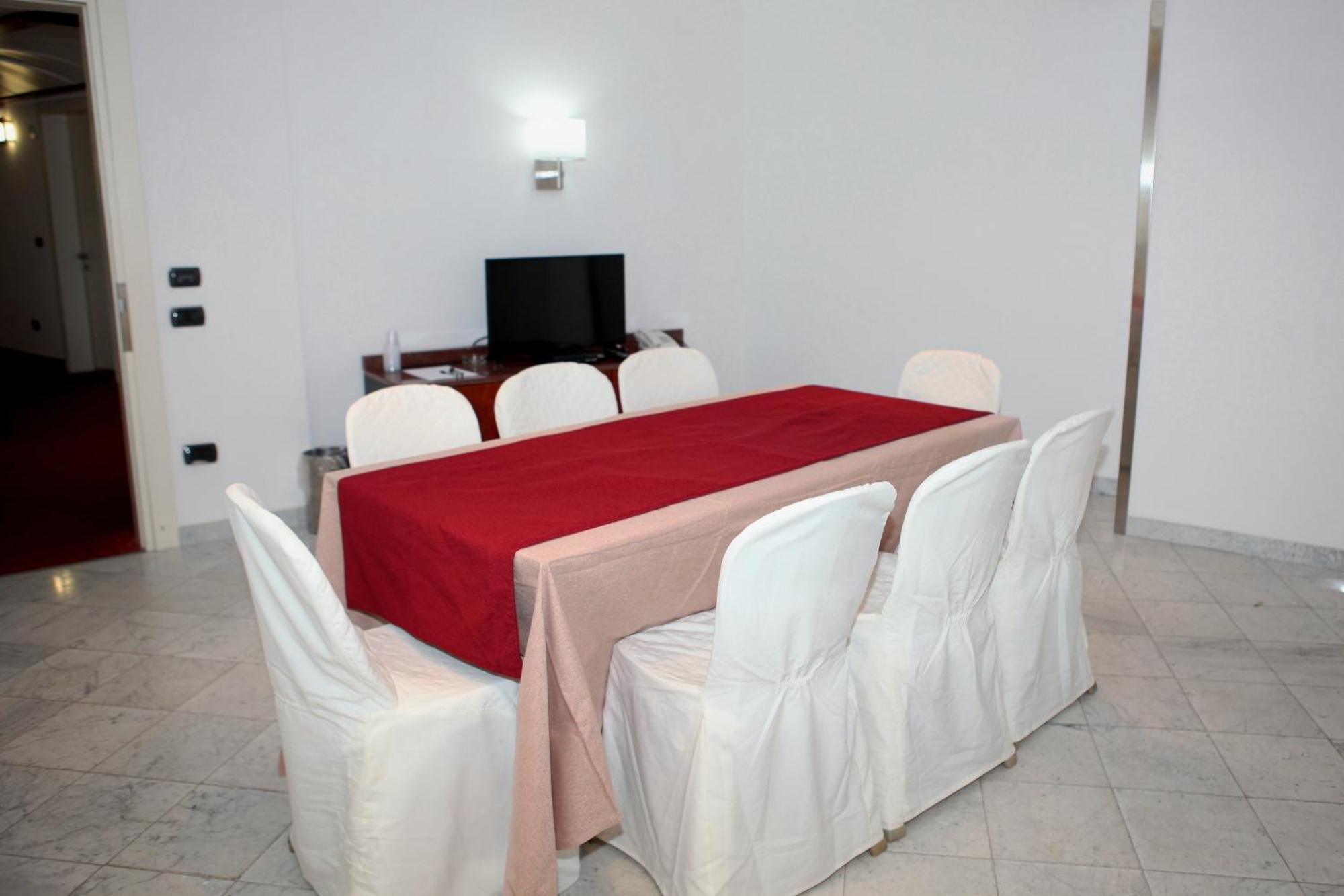 Mediterraneo Palace Hotel Ragusa Exterior photo