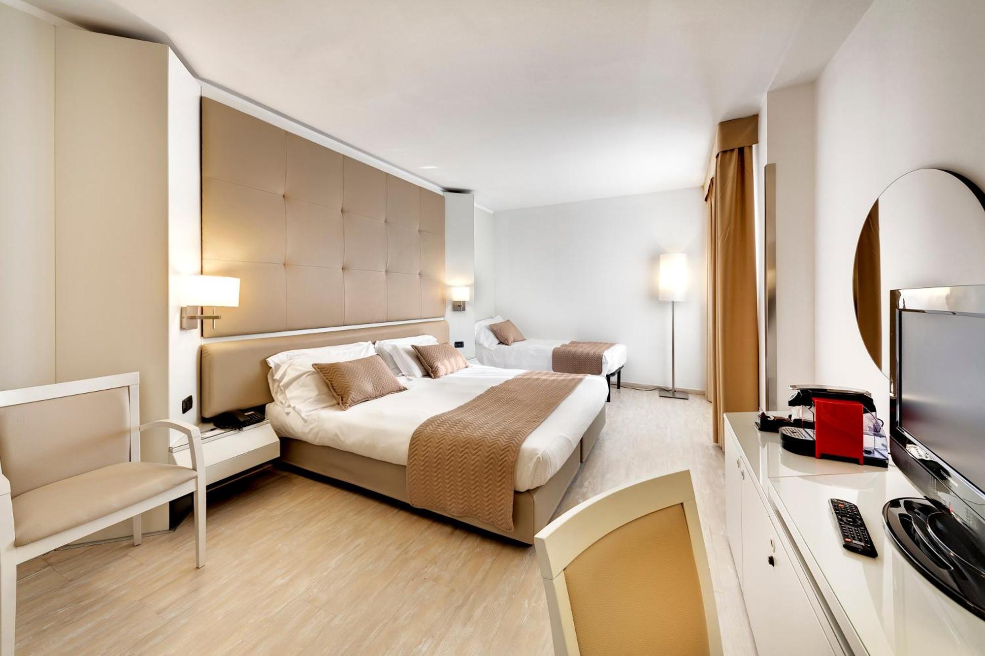Mediterraneo Palace Hotel Ragusa Exterior photo