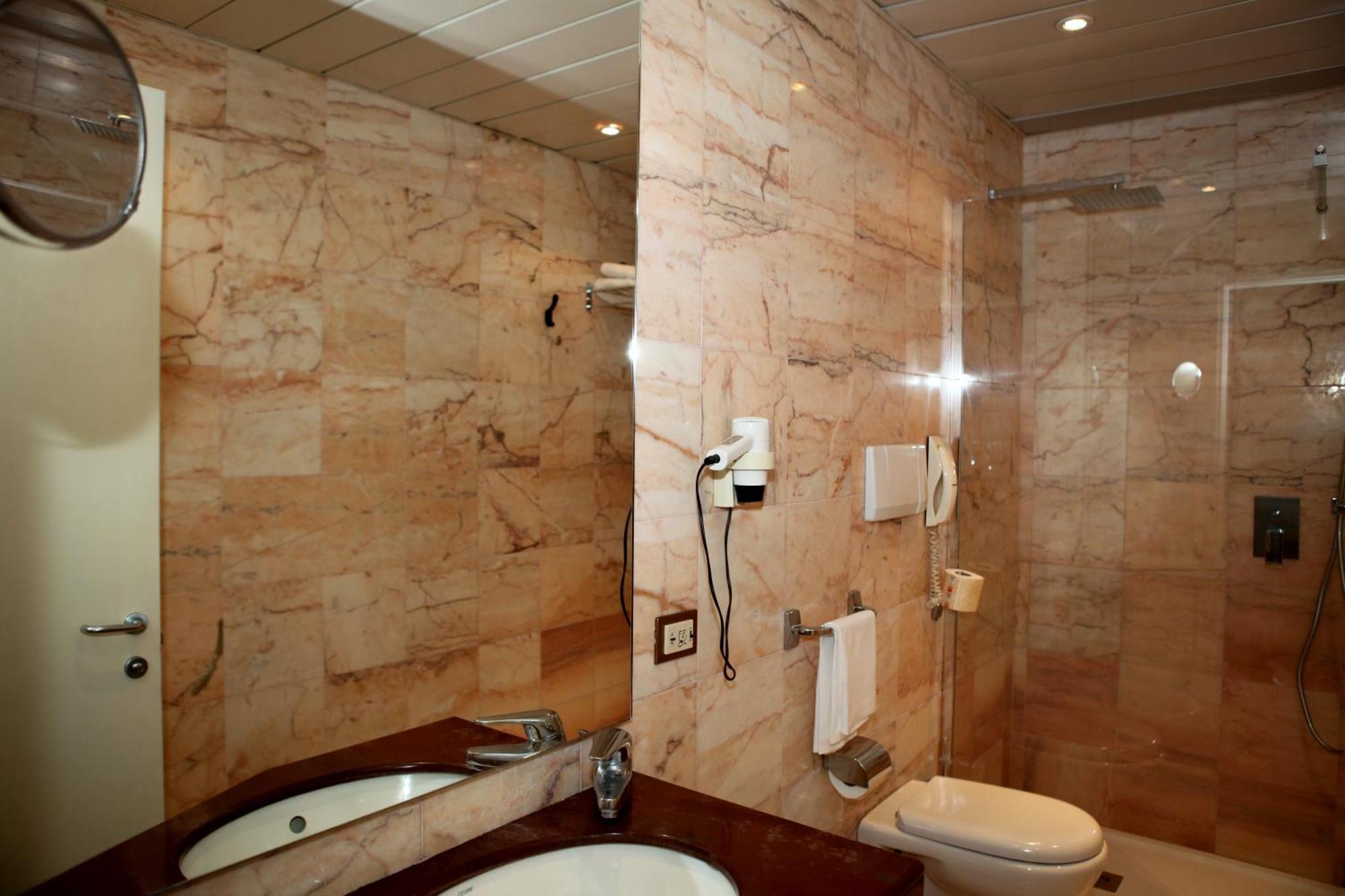 Mediterraneo Palace Hotel Ragusa Exterior photo
